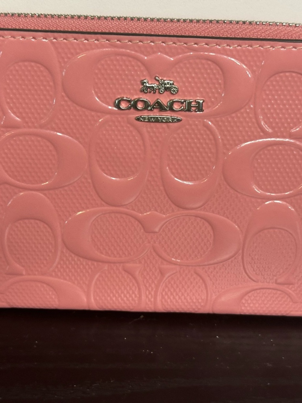 Corner Pink Patent Zip Embossed Wristlet In Signature Leather With Heart Charm - Picture 4 of 9
